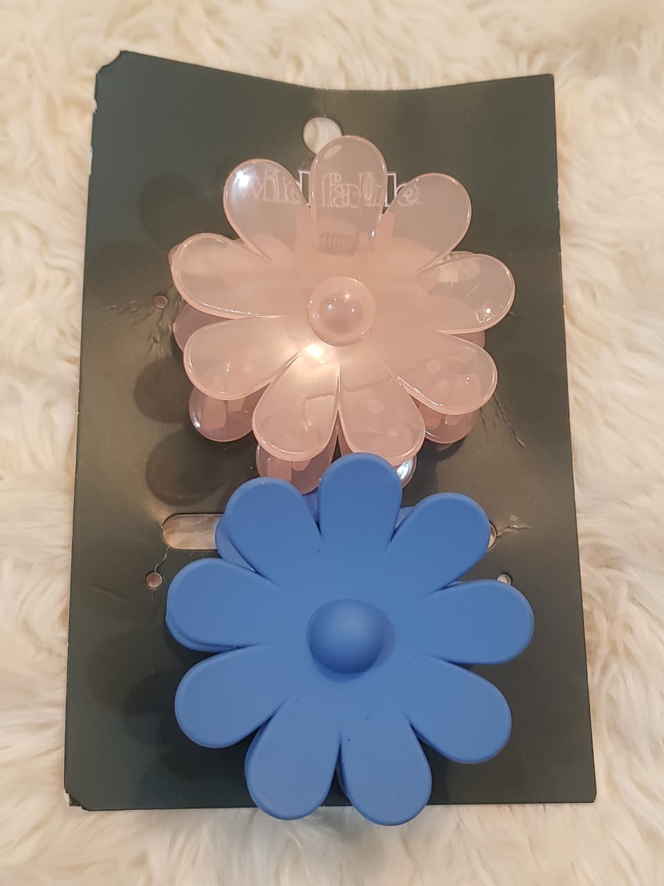 Floral catchers