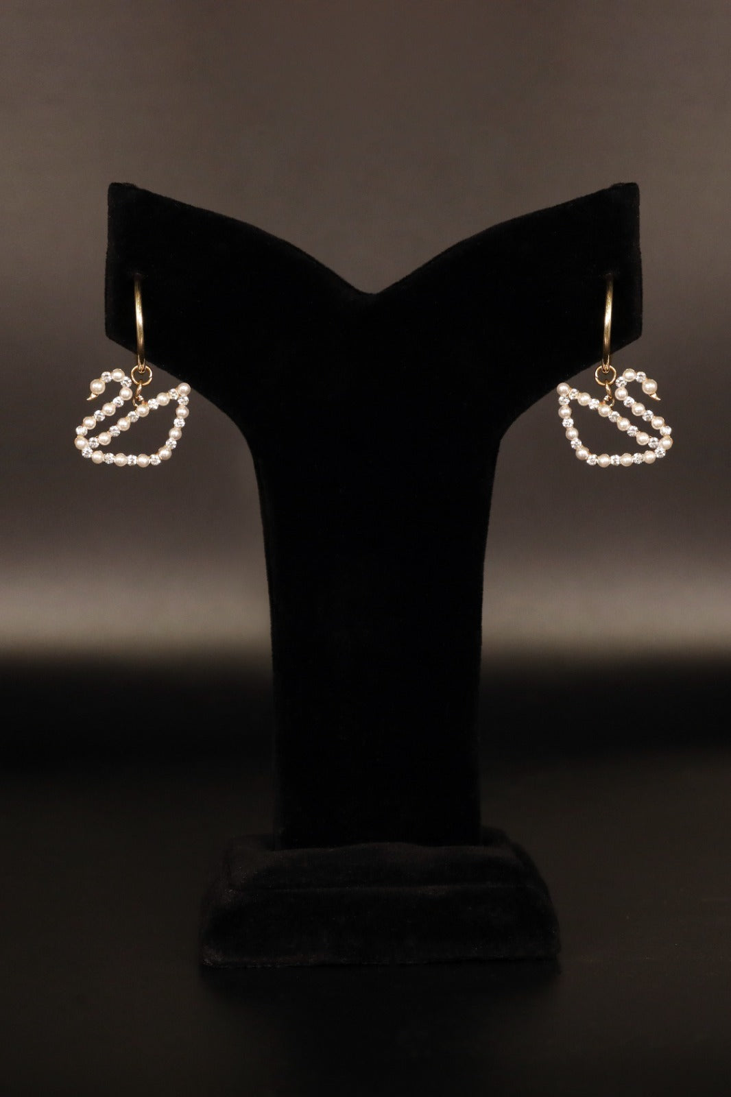 Elegant Pearl Swan Dangle Hoop Earrings