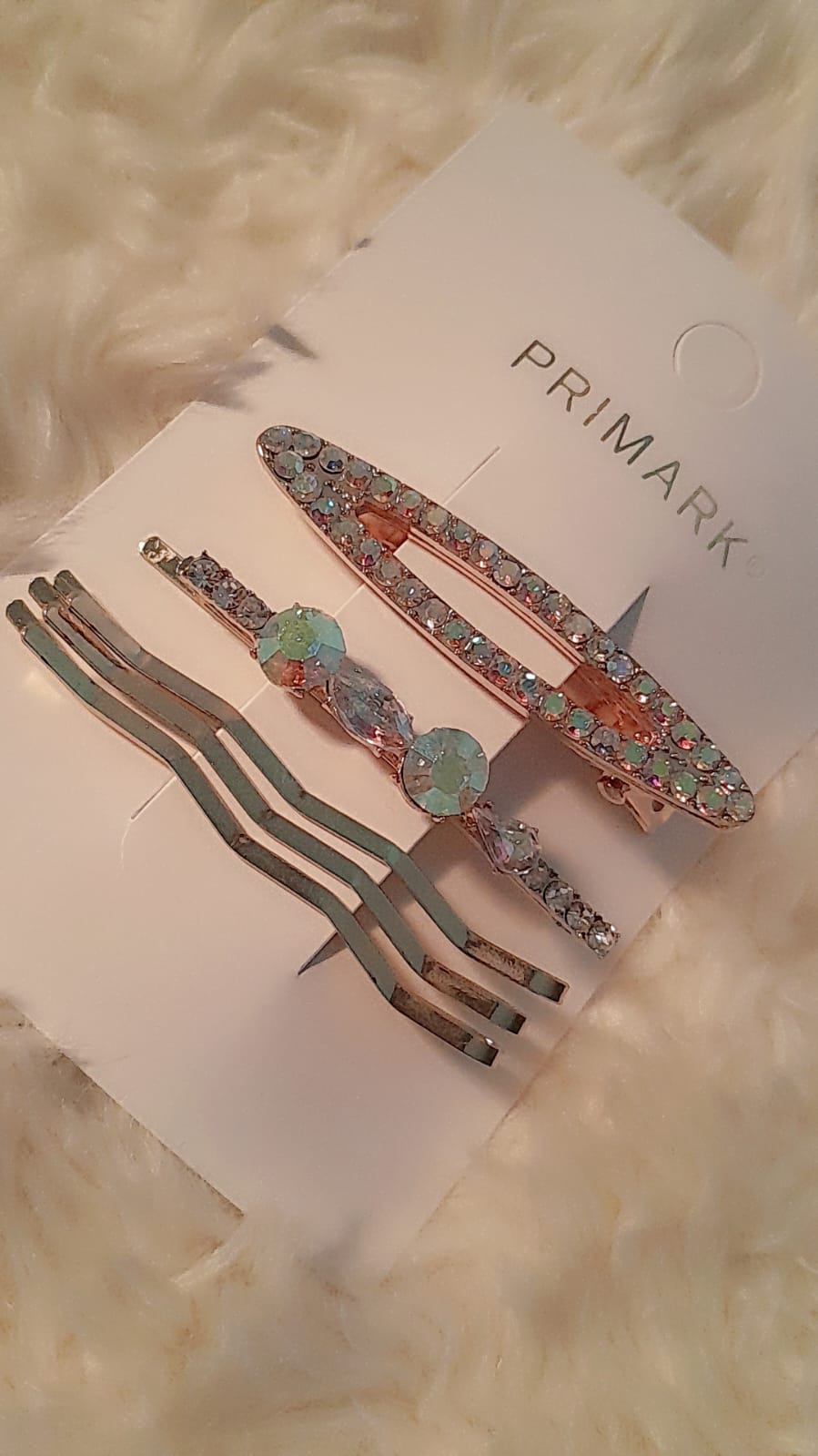 Zercon stud hair pins in golden colour from primark